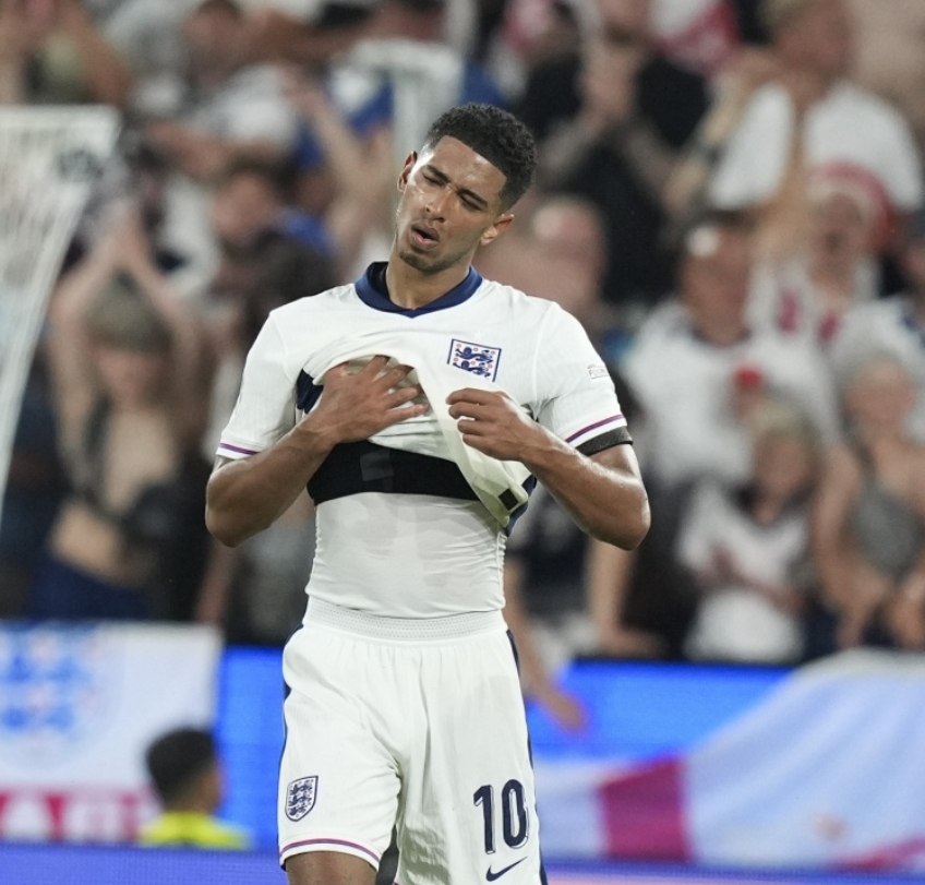 显得更为得 显得更为得