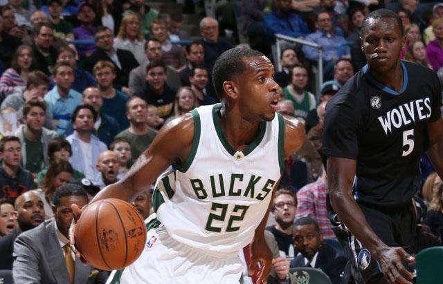 进攻犯规 进攻犯规