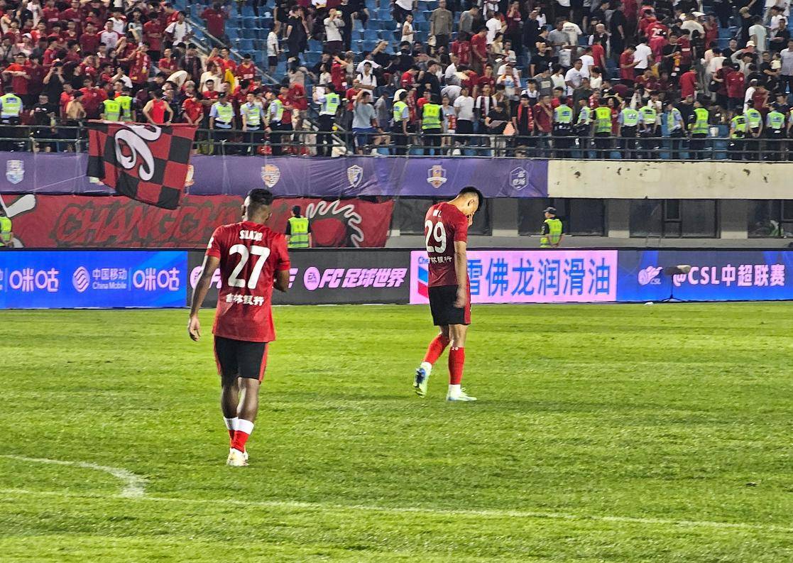 权利人以 权利人以